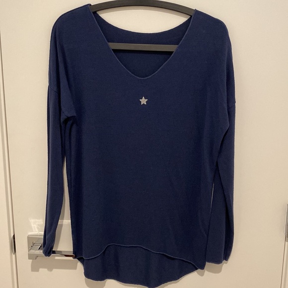 Italia women top and skirt (one set) - Picture 9 of 10